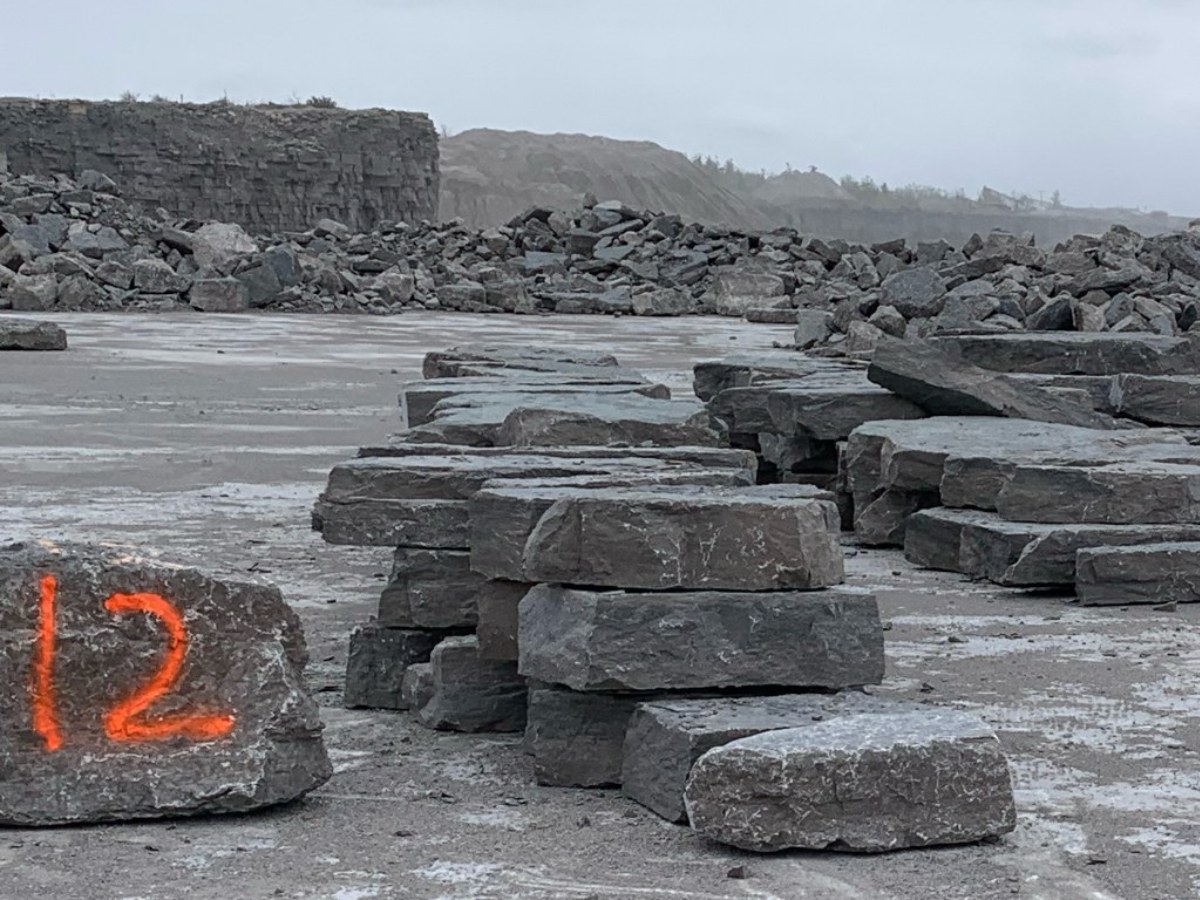 12in Armour Stone