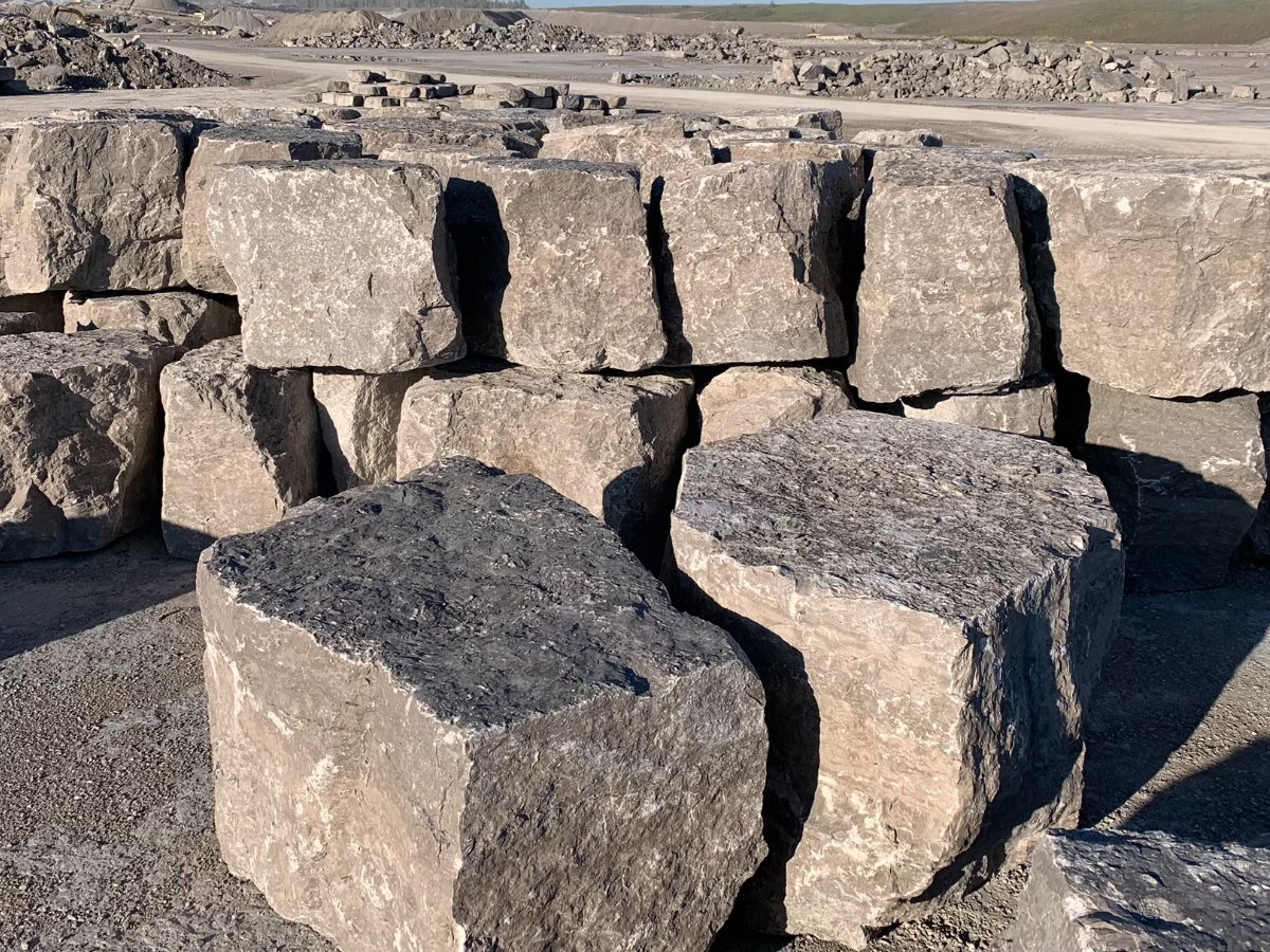 32in Armour Stone