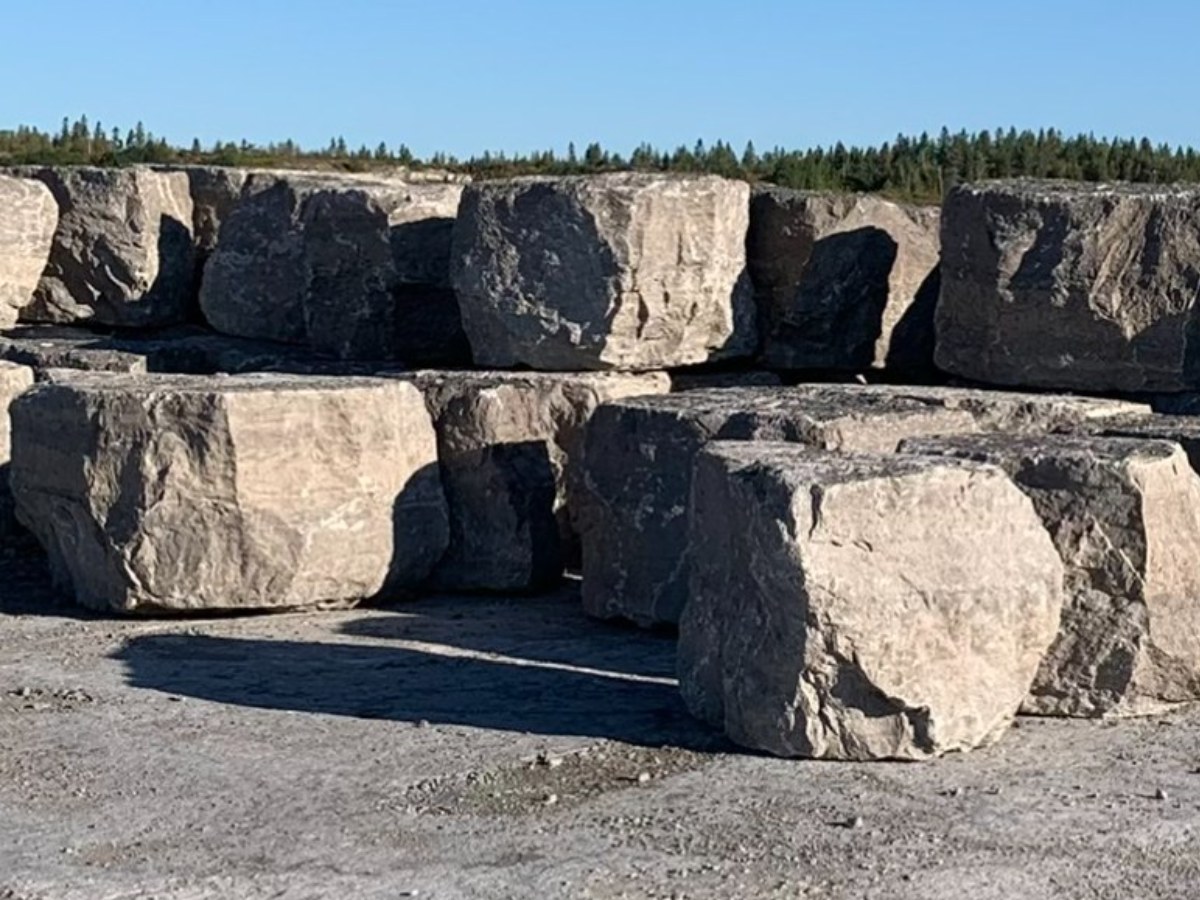 34in Armour Stone